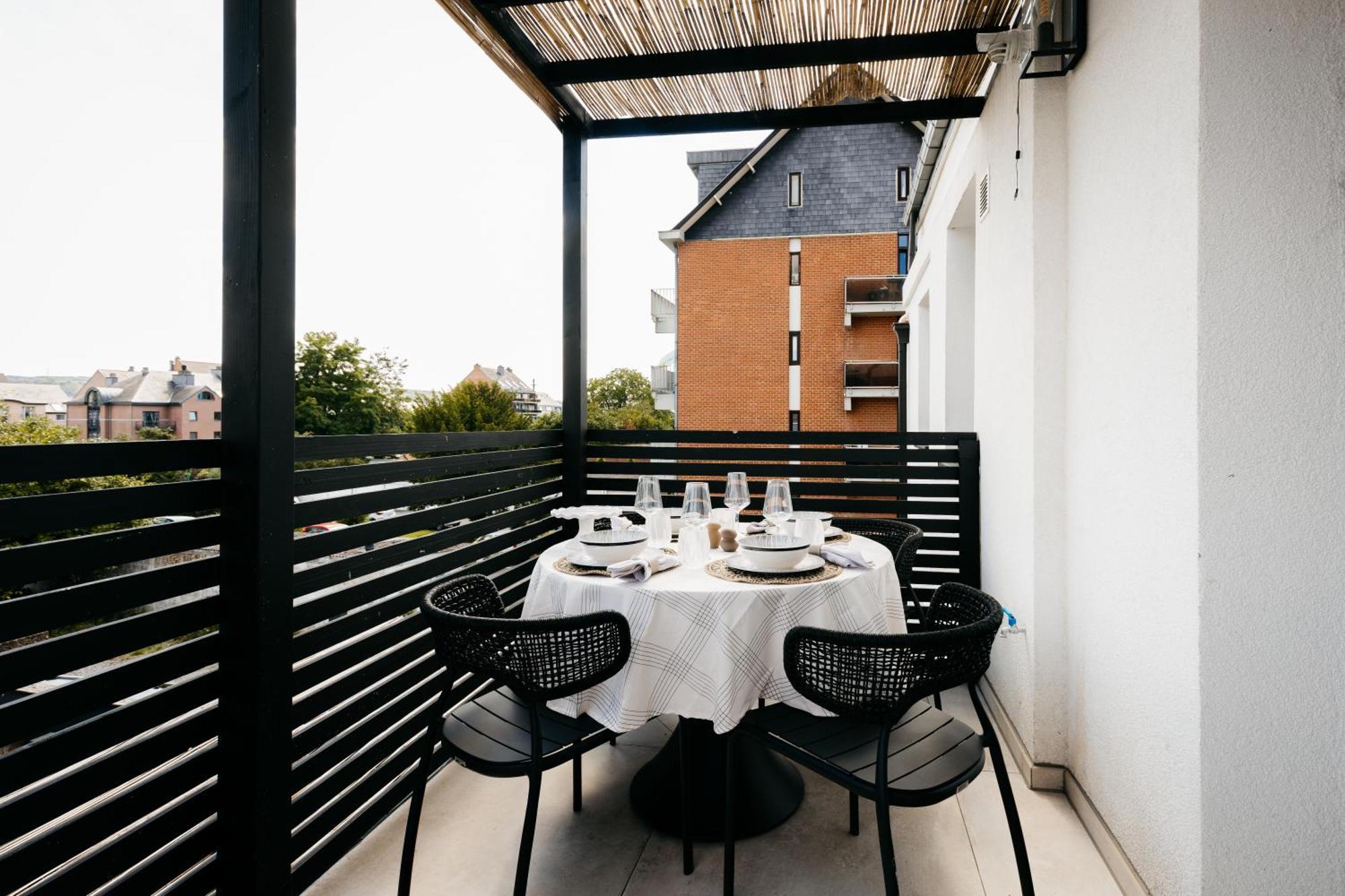 The Edgewater Suites - Skyline Namur Ngoại thất bức ảnh