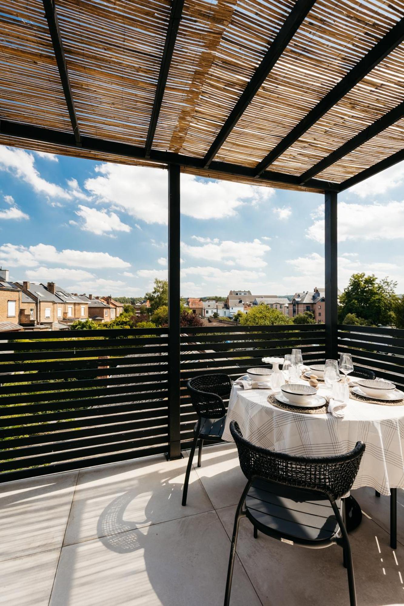 The Edgewater Suites - Skyline Namur Ngoại thất bức ảnh