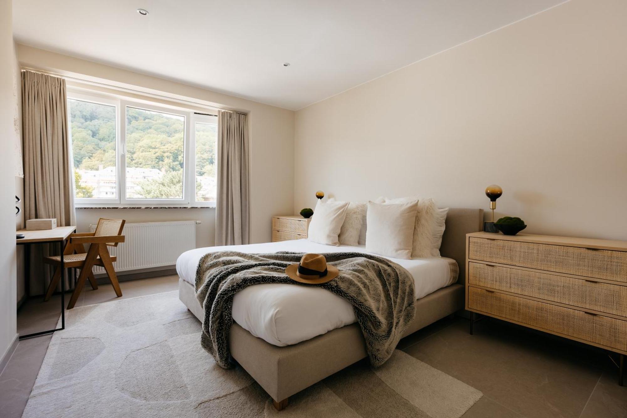 The Edgewater Suites - Skyline Namur Ngoại thất bức ảnh